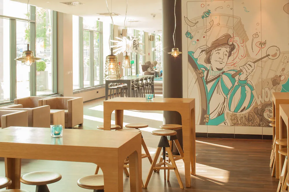 Motel One Koeln-Mediapark